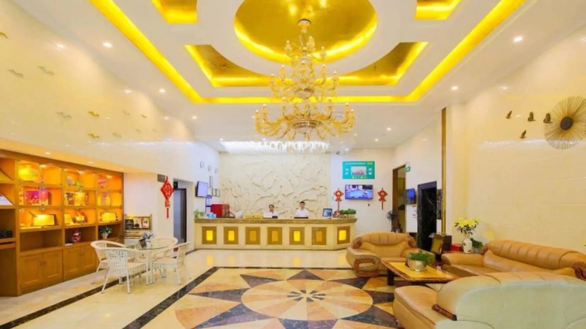 Dongming Hotel Shenzhen Pingzhou Branch 3*,  الصين